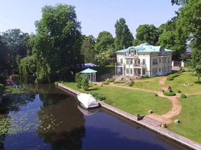 Havelpalais Comfortable holiday residence